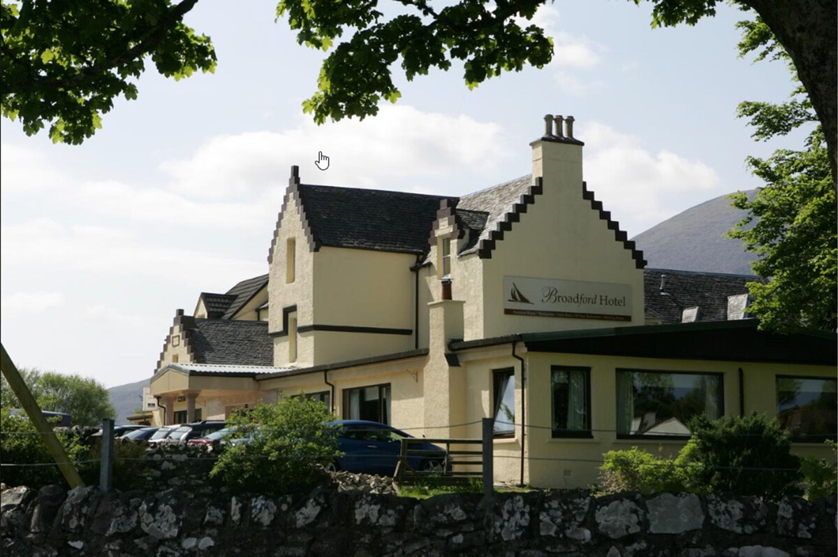 Broadford Hotel, Broadford