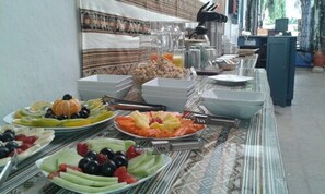 Free daily continental breakfast  - Hotel Villa Mayor (Cusco)