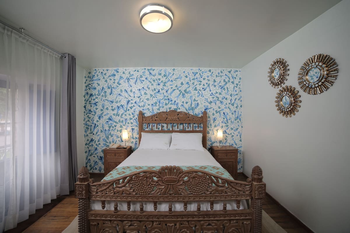 In-room safe, iron/ironing board, free WiFi