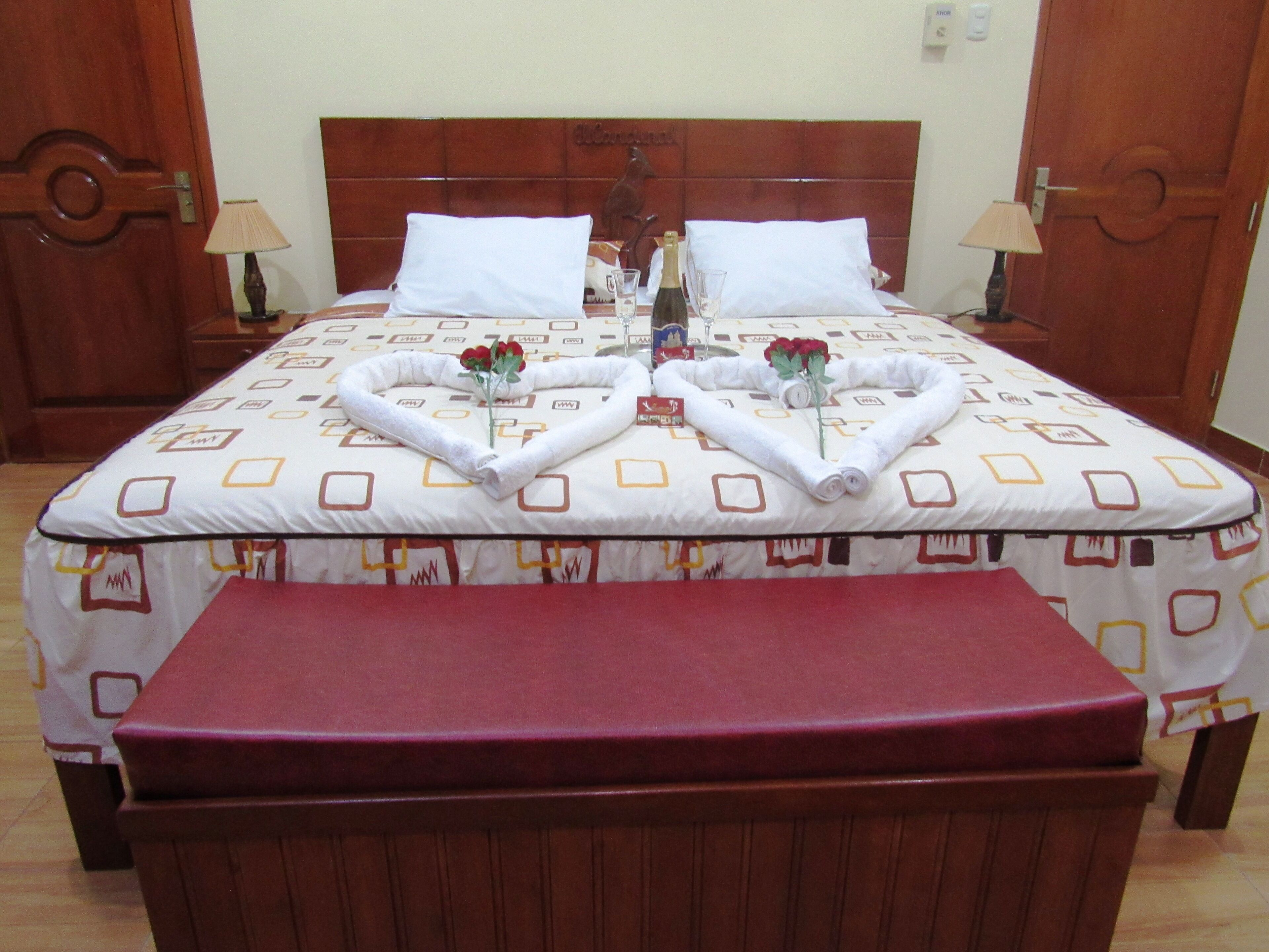 junior suite | 1 bedroom, minibar, desk, laptop workspace