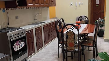Superior Apartment, Multiple Beds, City View | Private kitchen