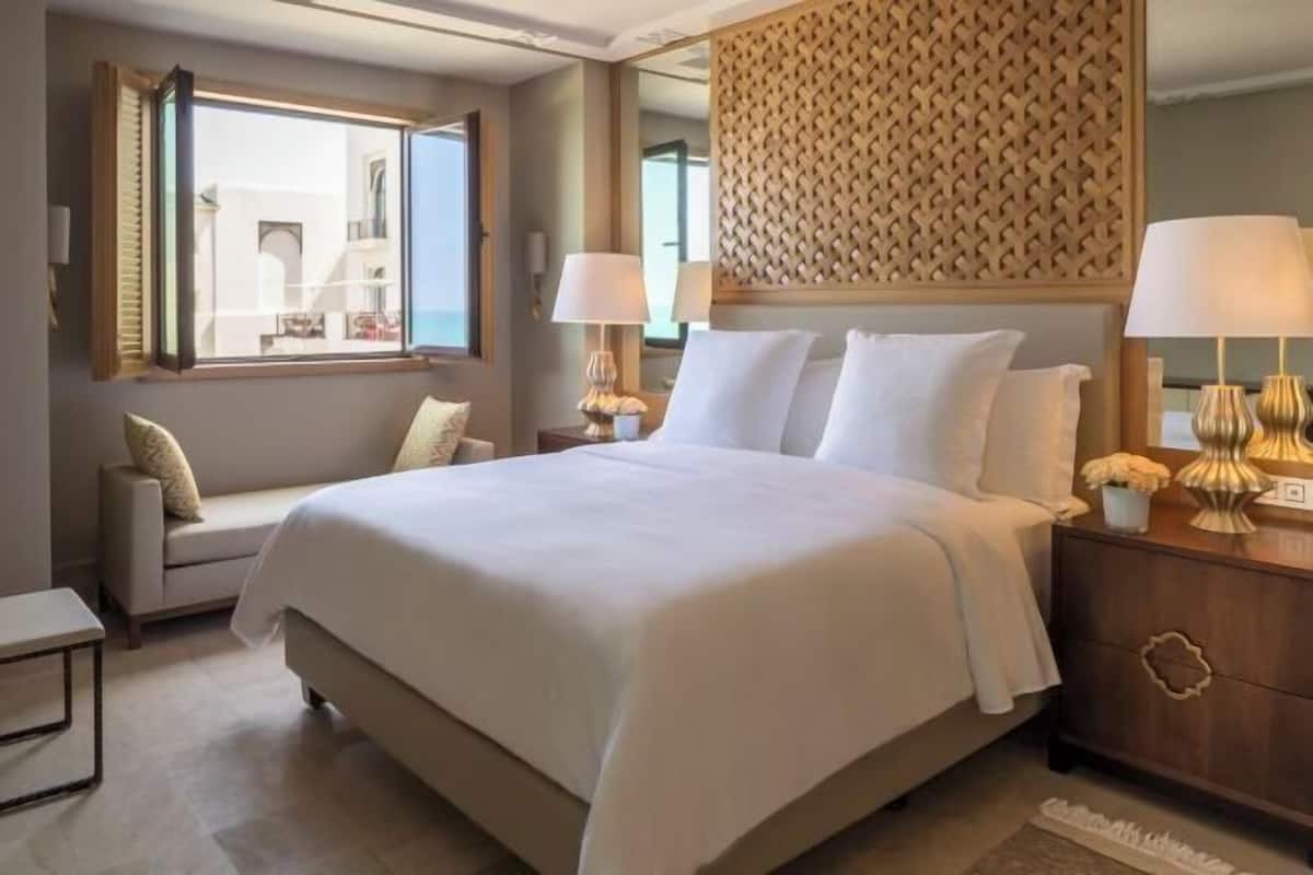 Down comforters, minibar, in-room safe, desk