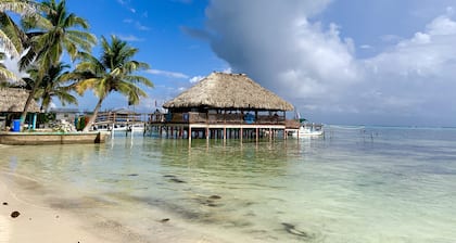 Aqua Vista Beachfront Suites