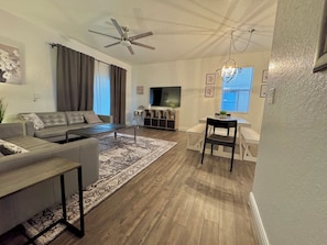 Smart-TV, DVD-Player