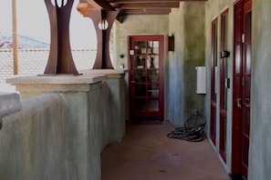 Exterior detail - Walk a Block to Uptown, to the main shops, tours, restaurants. (Sedona)