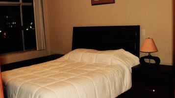 3 quartos, ferros/tábuas de passar roupa, Wi-Fi de cortesia