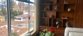 ★Three Bedroom Apartment with Awesome Views in the Heart of Cuenca.