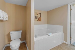 Dusche, Whirlpool, Handtücher