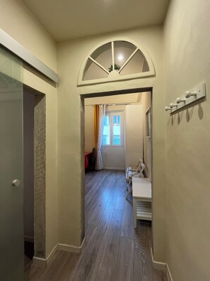 Interior - Vasari Florence Apt B • 5-Minute Walk from SMN Station (Firenze)