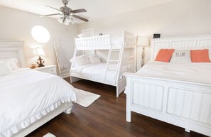 3 bedrooms, iron/ironing board, WiFi, bed sheets