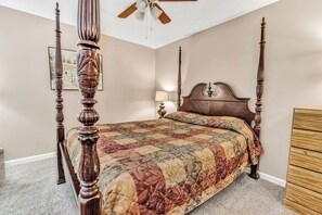 3 habitaciones, tabla de planchar con plancha, internet y ropa de cama 