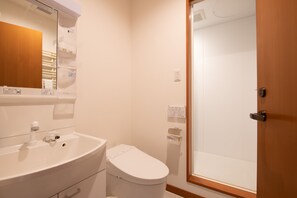 Chambre, 4 chambres | Salle de bain