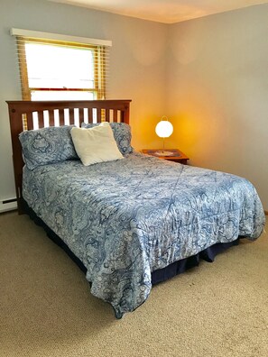 3 bedrooms, desk, iron/ironing board, free WiFi - Quiet, relaxing home on Lake Watab in beautiful St. Joseph, MN near SJU and CSB (St Joseph)