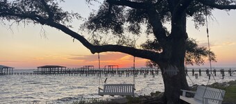 FISHERMAN’S DREAM - “ON THE ROCKS” RV CAMP SITE ON BIG LAKE...or bring your rv!