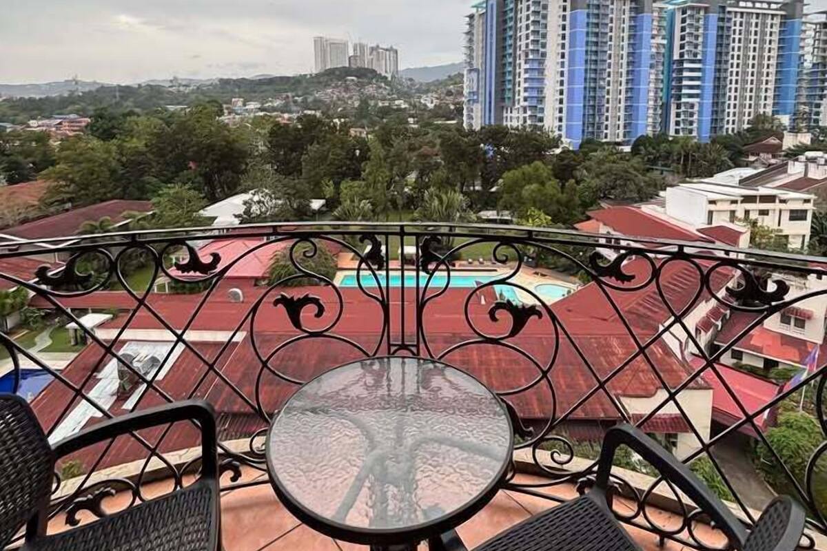 Panoramic Condo, 3 Bedrooms, City View | Terrace/patio
