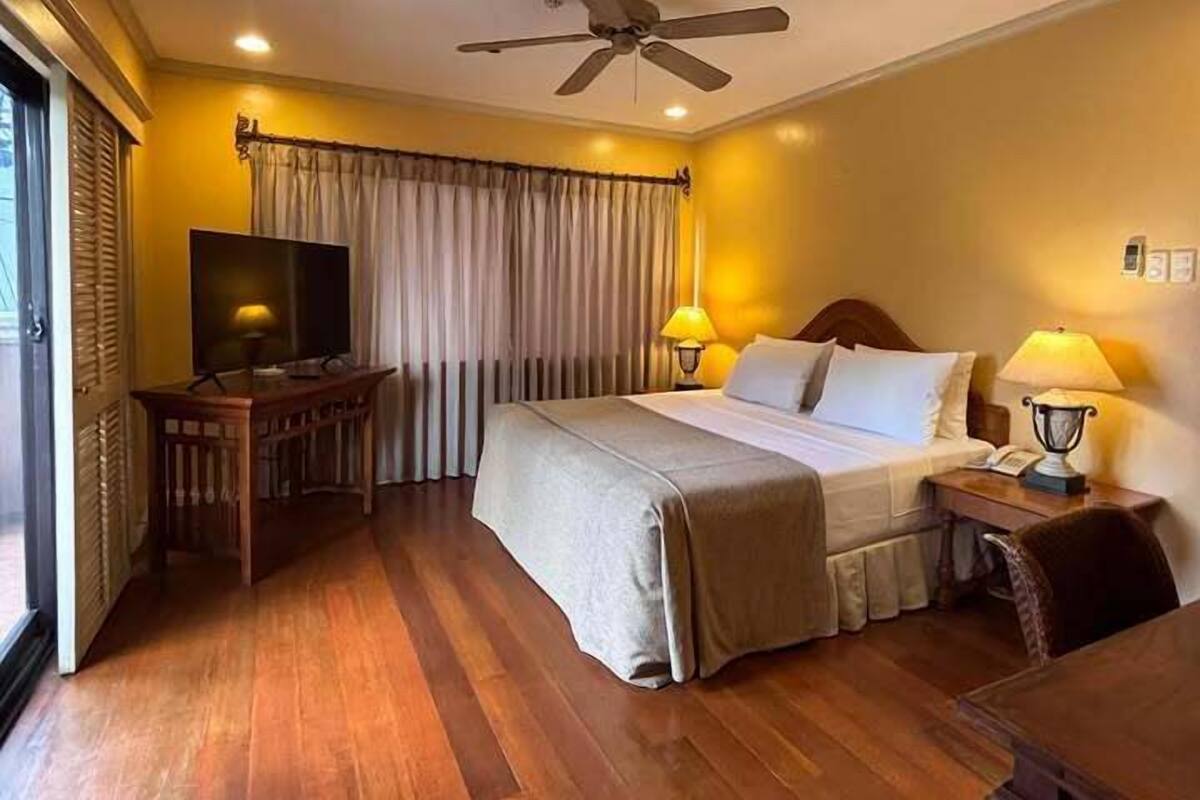 Luxury Condo, Mountainside | Down comforters, memory foam beds, in-room safe, individually decorated