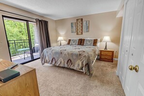 3 bedrooms, iron/ironing board, Internet, bed sheets