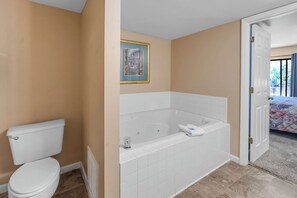 Jetted bath, towels