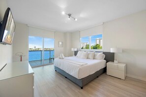 2 slaapkamers, een strijkplank/strijkijzer, reisbedje, gratis wifi