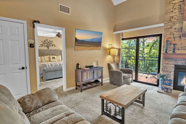 TV, fireplace, DVD player