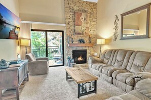 TV, fireplace, DVD player