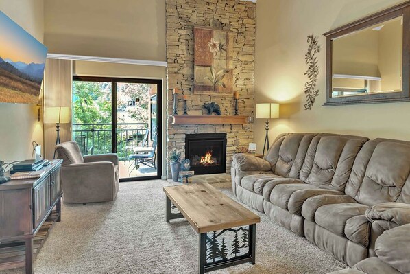 TV, fireplace, DVD player