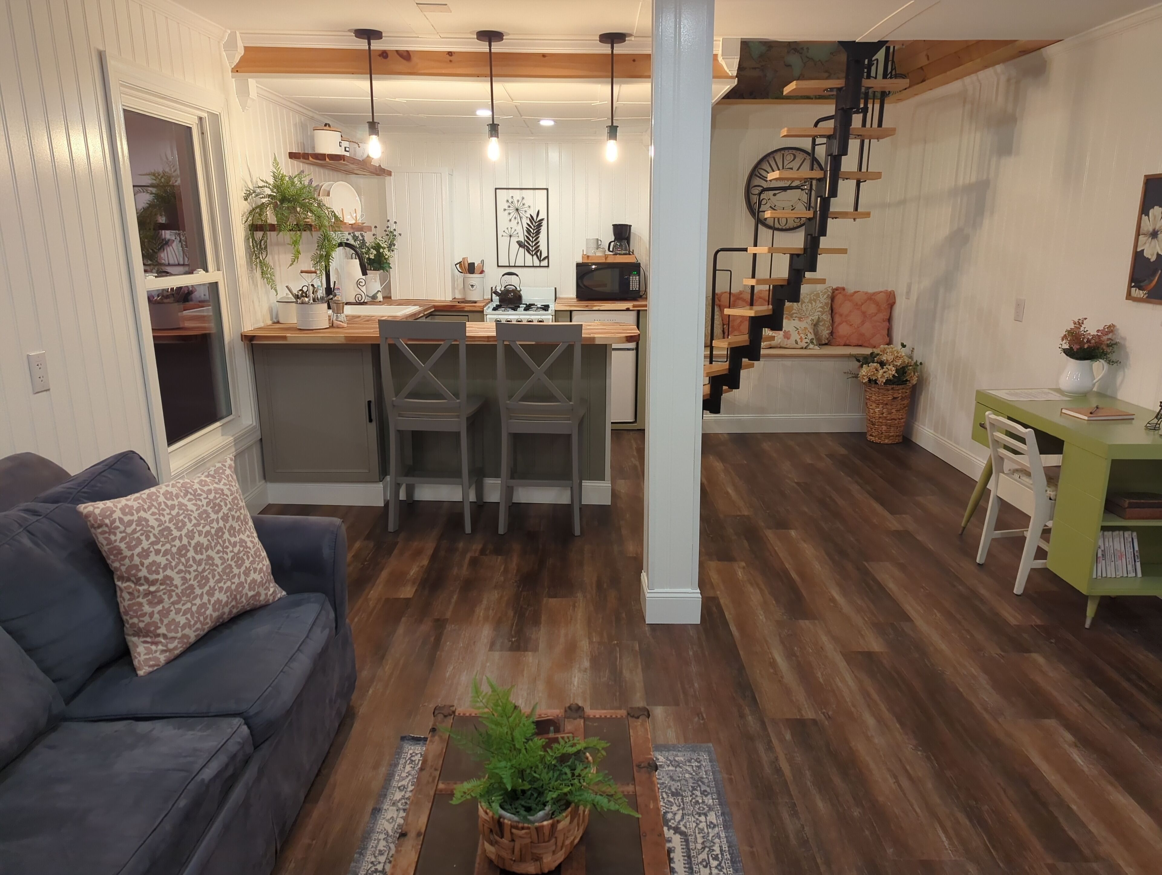 Smart TV, video games, DVD player, books