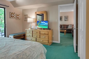 2 bedrooms, iron/ironing board, internet, bed sheets