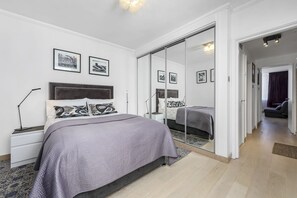 1 dormitorio, tabla de planchar con plancha, wifi gratis y ropa de cama