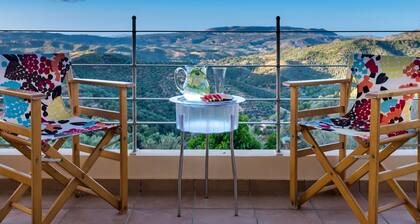 Friendly to Families and Couples Splendid Panoramic View