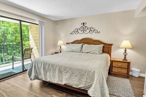 3 bedrooms, iron/ironing board, Internet, bed sheets