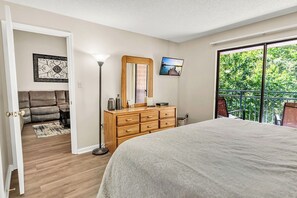 3 bedrooms, iron/ironing board, Internet, bed sheets