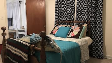 3 bedrooms, desk, iron/ironing board, free WiFi