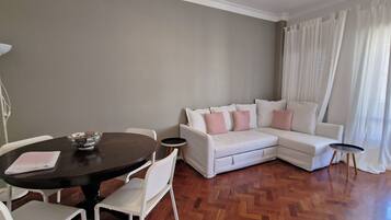 تلفزيون، كُتُب