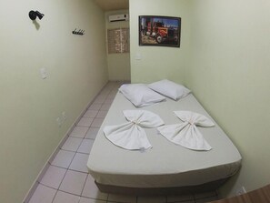 Zweibettzimmer (Com breakfast Com Ar)