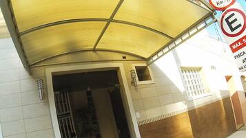 Entrada de la propiedad