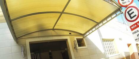 Entrada de la propiedad