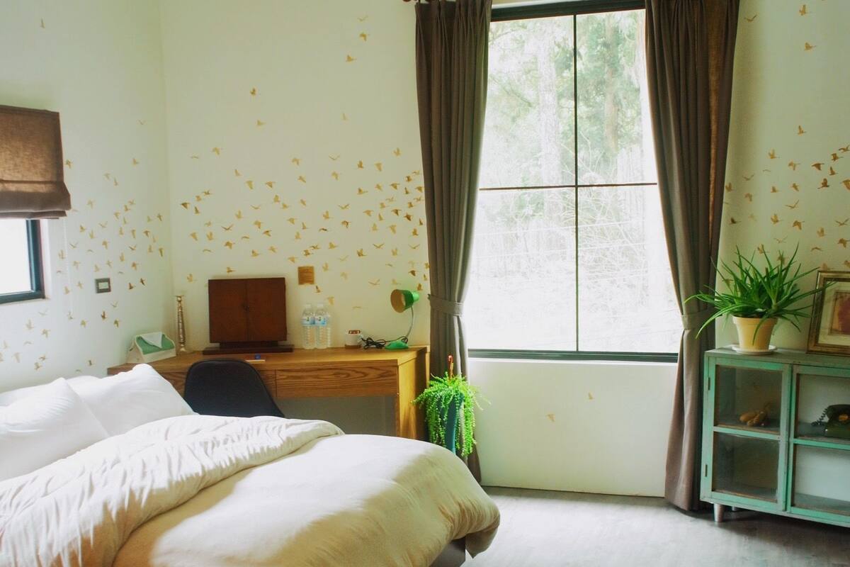 Comfort Double Room, Bathtub, Park View (Room Mar.2) | Individually decorated, individually furnished, desk, blackout curtains