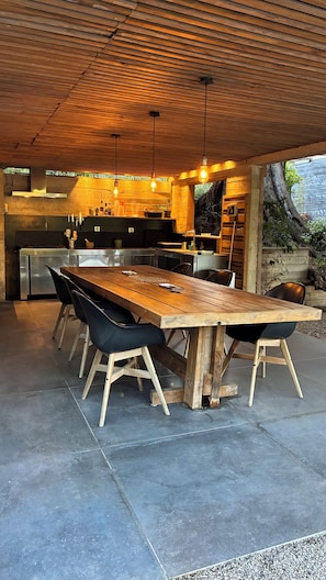 Outdoor dining - BACK OF SAINT FLORENT COUNTRY. POOL AND SPA (Oletta)