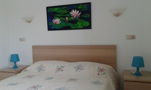 1 bedroom, in-room safe, iron/ironing board, free WiFi