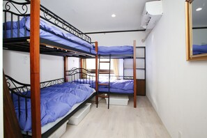 Economy Studio, 4 Bedrooms, Non Smoking | Free WiFi - & Dj (Tokyo)