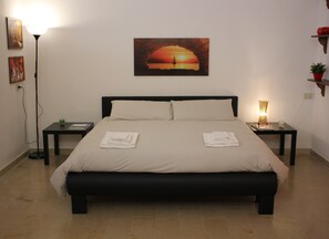 1 camera, ferro/asse da stiro, Wi-Fi gratuito, lenzuola