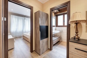 1 chambre, fer et planche Ă repasser, lit parapluie, Wi-Fi gratuit