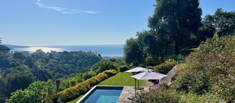 QUIET VILLA, SEA VIEW, LARGE GARDEN, HEATED POOL