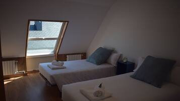1 bedroom, free WiFi, bed sheets