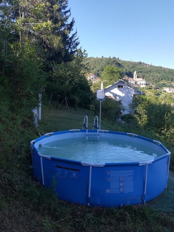 Tina de hidromasaje al aire libre