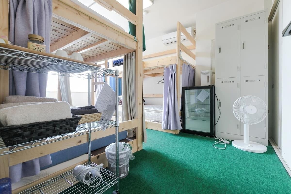 Coffres-forts dans les chambres, Wi-Fi gratuit, draps fournis