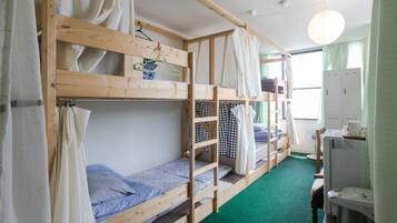 Private Room A with lock (For 1~4 Guests) | In-room safe, free WiFi, bed sheets