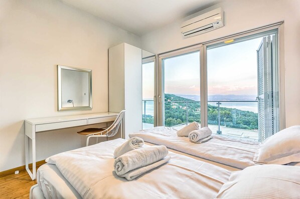 5 Schlafzimmer, Bügeleisen/Bügelbrett, kostenloses WLAN, Bettwäsche