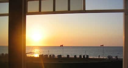 Stylish, cozy apartment with fantastic sea views from the balcony